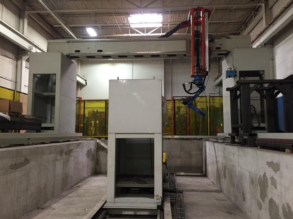 Motoman MA1900T 6 Axis Robot, 2013 - Under 400 Hours