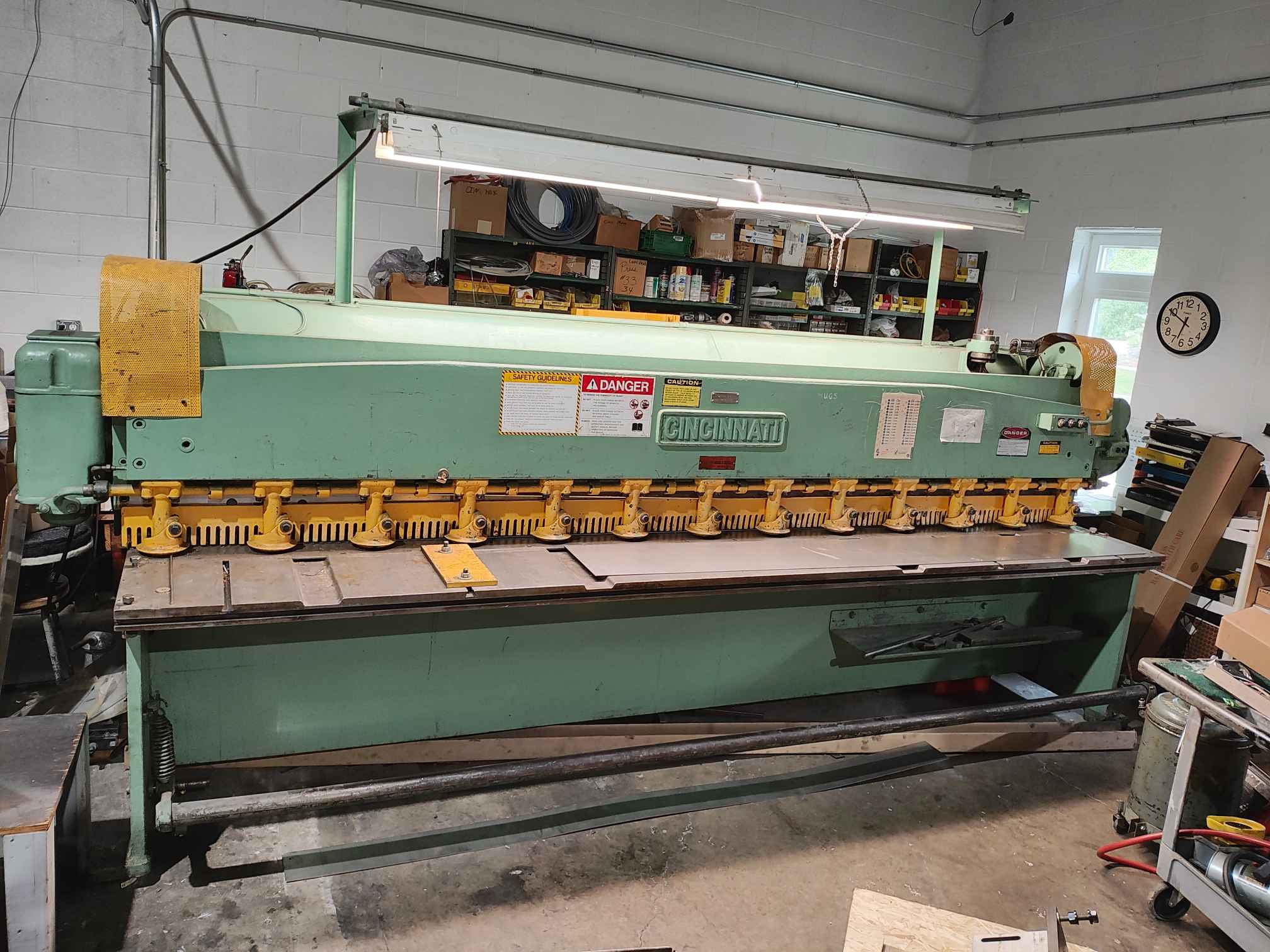 10 Gauge x 12' Cincinnati 1012 Shear