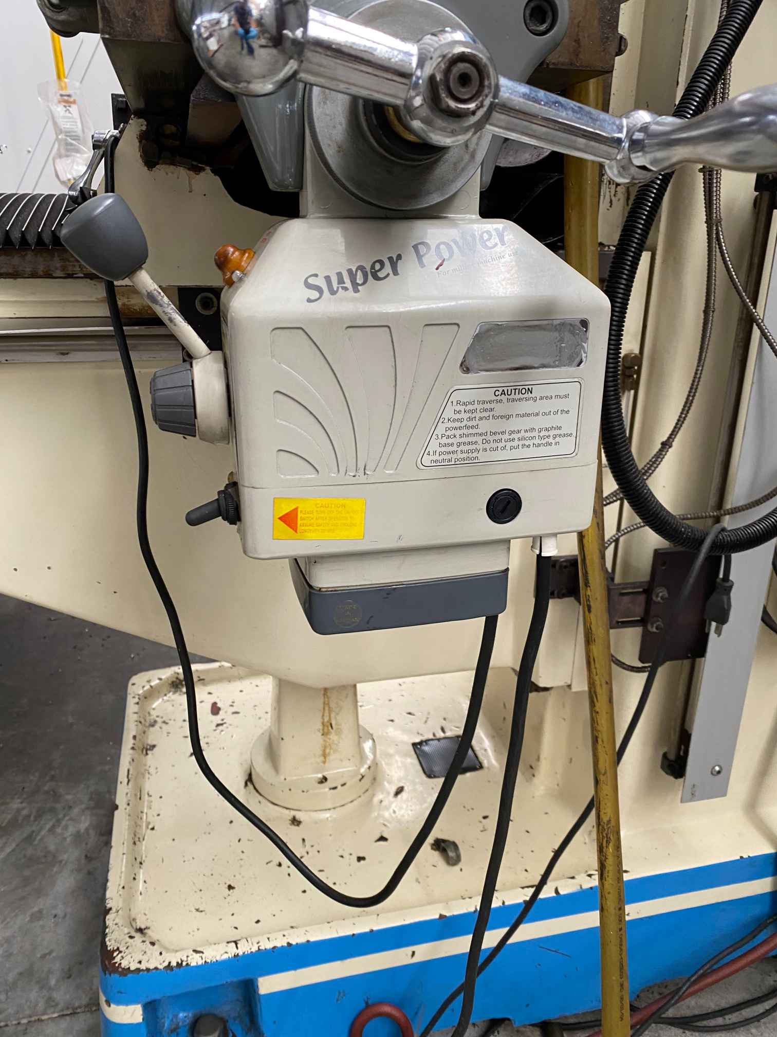 10″ x 50″ Kingston KMT 4V Vertical Mill