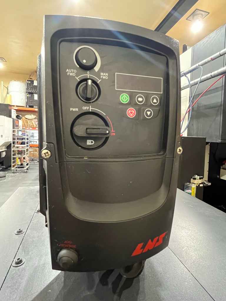 Doosan Lynx 2100A CNC Lathe, 2019 - 300 PSI, LNS Bar Feeder, Tooling Included - Image 11