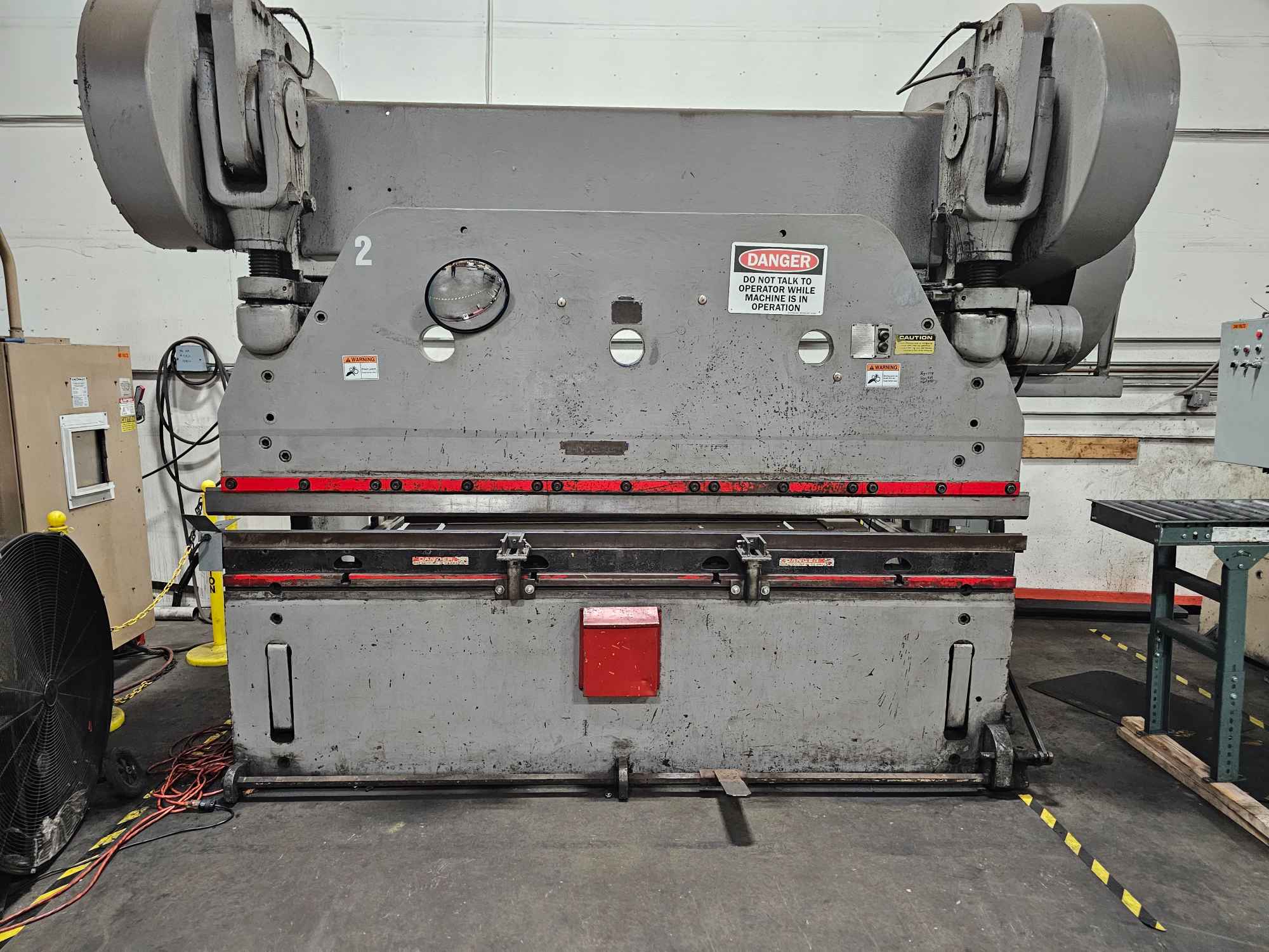 115 Ton x 8' Cincinnati 7 Series Mechanical Press Brake