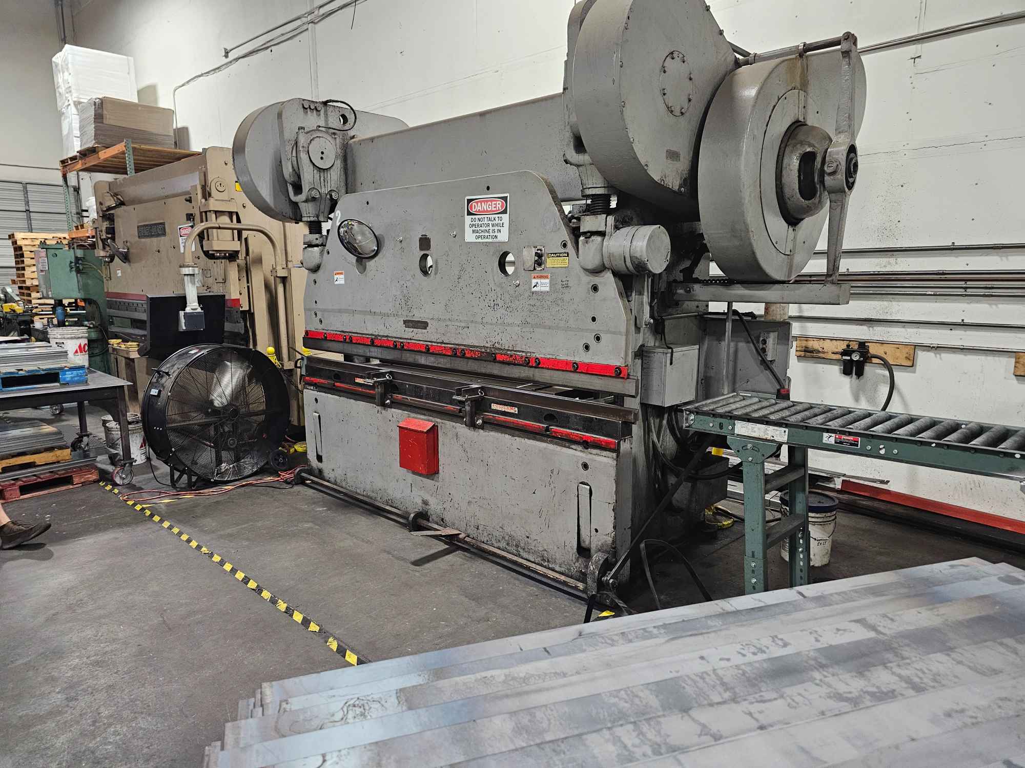 115 Ton x 8' Cincinnati 7 Series Mechanical Press Brake