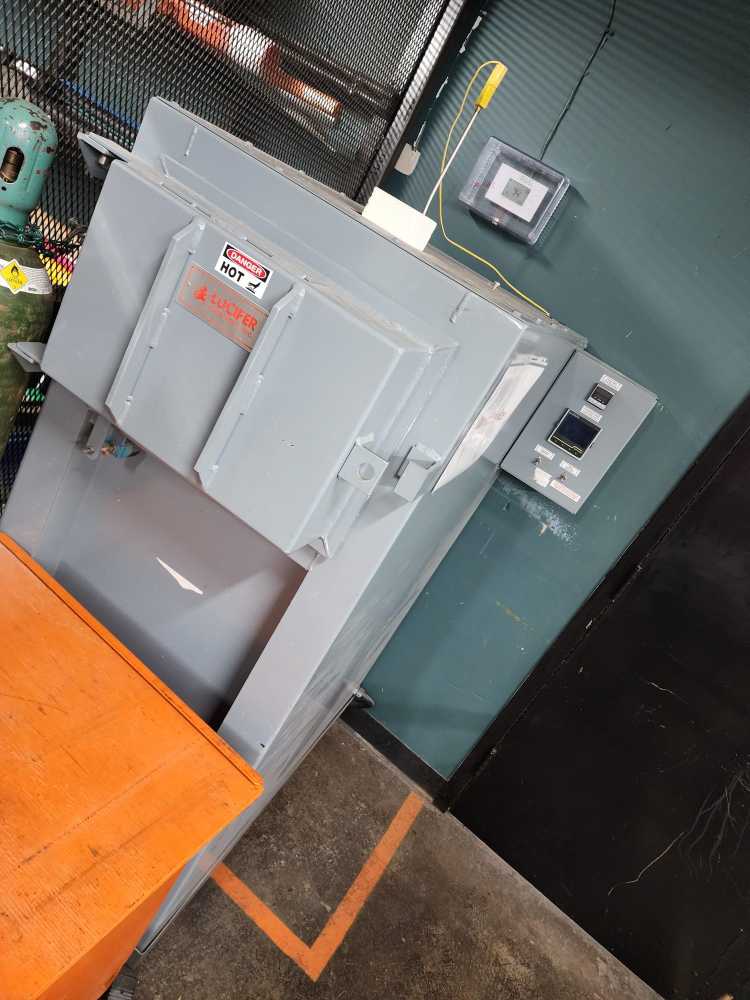 1,200 ºF Lucifer 42-H18 Heat Treat Oven