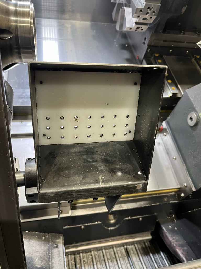 Doosan Lynx 2100A CNC Lathe, 2019 - 300 PSI, LNS Bar Feeder, Tooling Included - Image 15