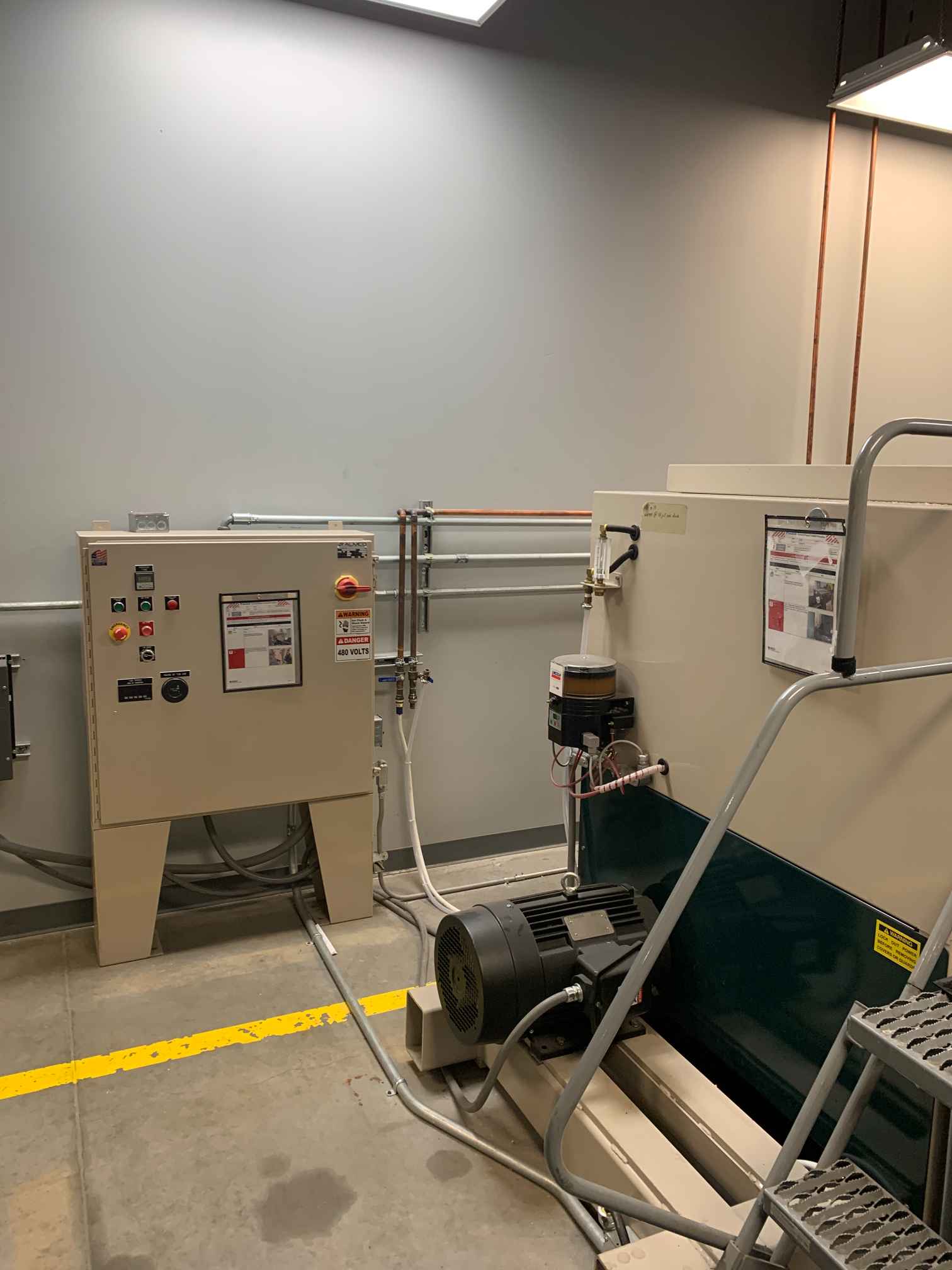 Almco V-2842S Vibratory Finishing Machine