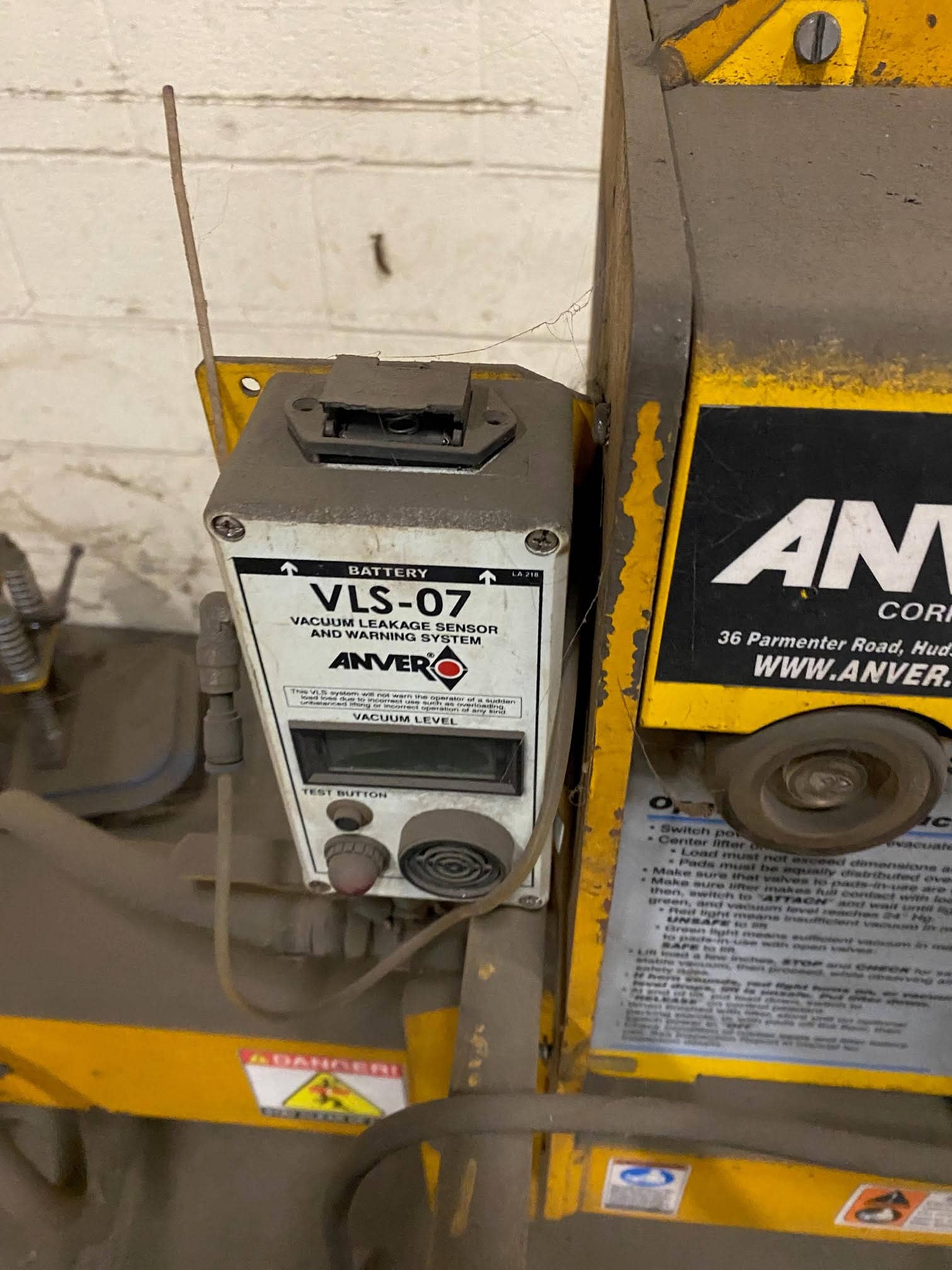 Anver VPE3-HDO W/L800M8-190-4/53 Plate Vacuum Sheet Lifter, 2007 - Image 3