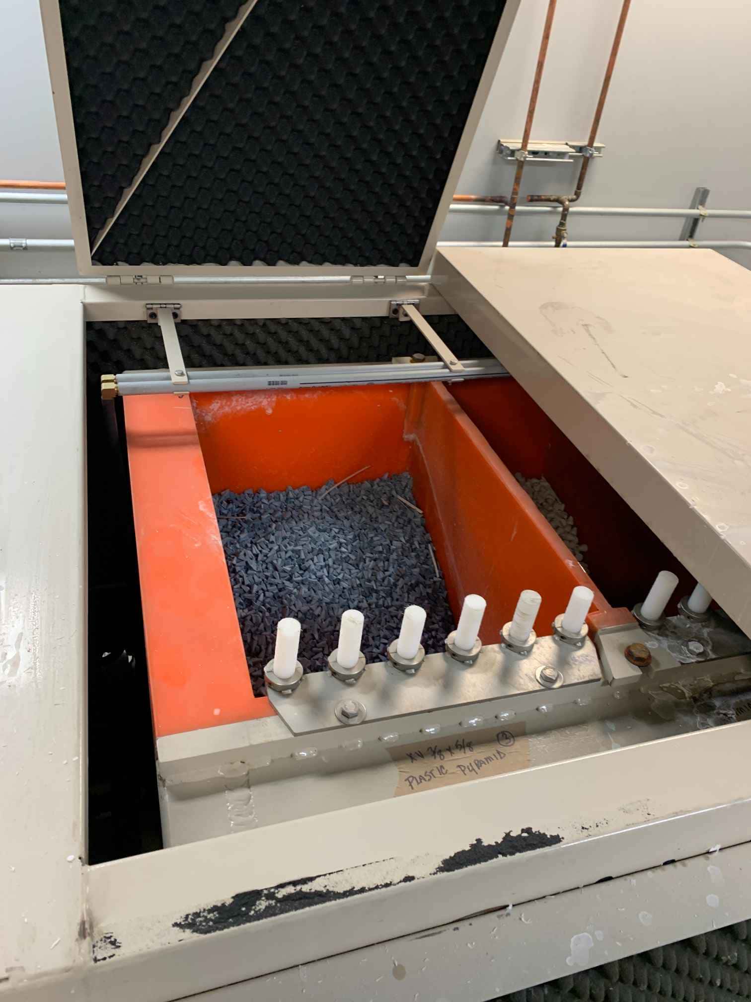 Almco V-2842S Vibratory Finishing Machine