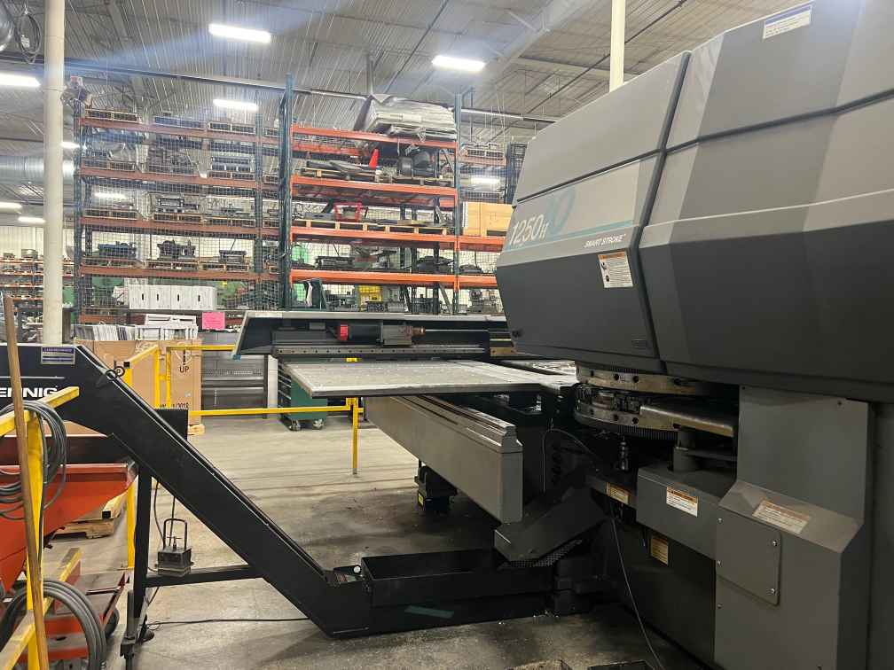 33 Ton Strippit 1250/30 Turret Punch