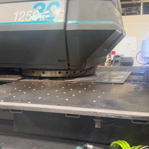 33 Ton Strippit 1250/30 Turret Punch