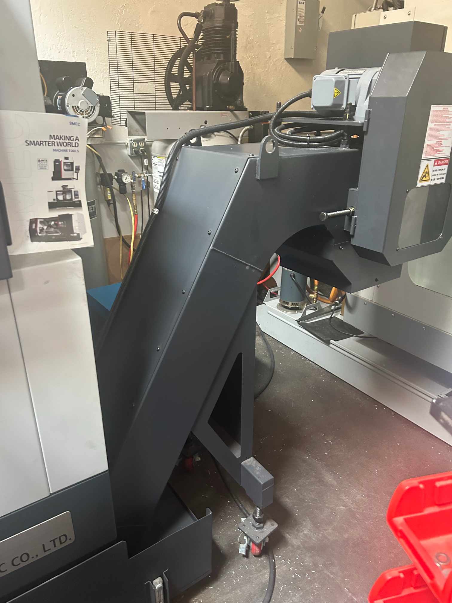 Samsung SL25E CNC Lathe, 2019 - Tailstock, Chip Conveyor, Fanuc Control - Image 4