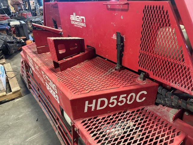 Allen HD550C Concrete Riding Trowel, 2007 - Low Hours - Image 4