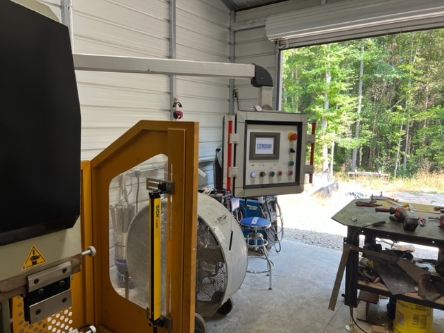 44 Ton X 6' US Industrial Machinery USHB44-6 Hydraulic Press Brake, 2014 - Tooling included - Image 6