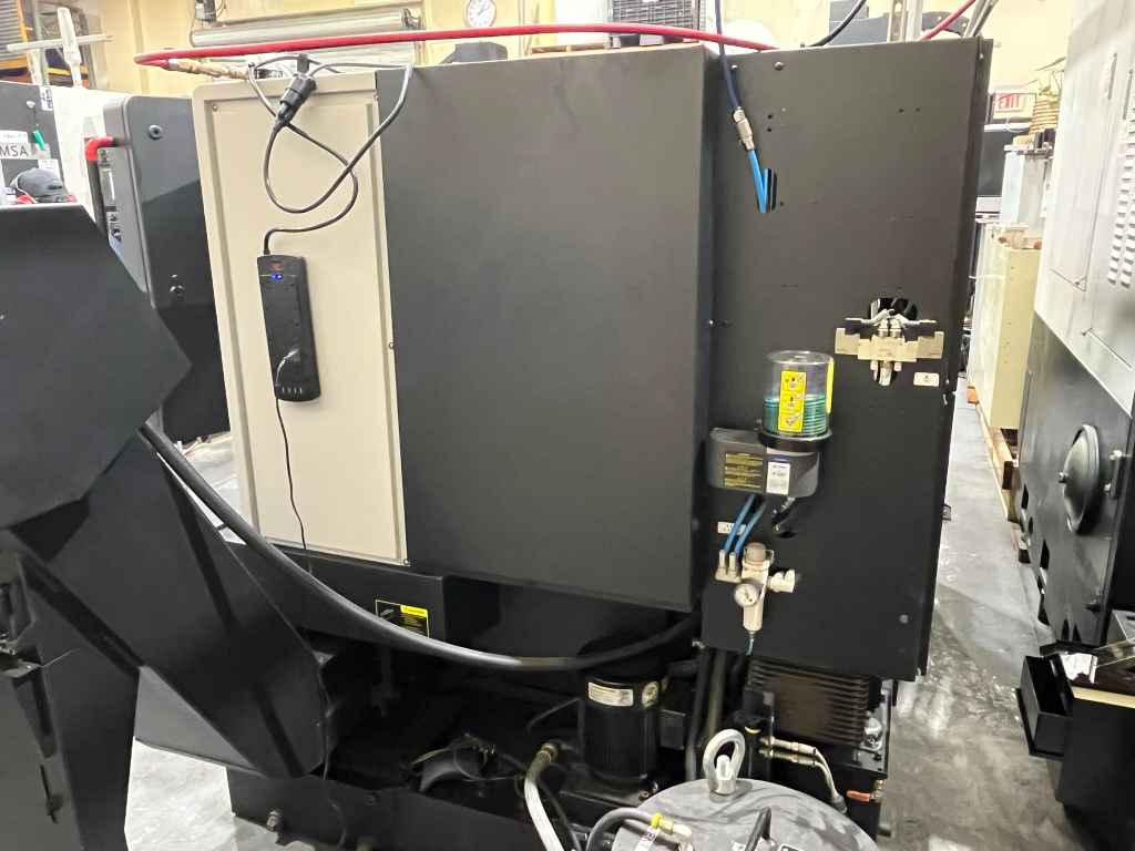 Doosan Lynx 2100A CNC Lathe, 2019 - 300 PSI, LNS Bar Feeder, Tooling Included - Image 5