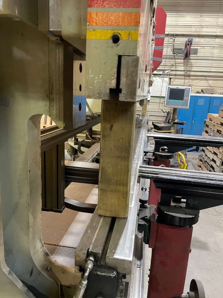 320 Ton x 14' Accurpress Advantage 732014 CNC Press Brake, 2008 - ETS-3000 Control, 2 Axis Back Gauge - Image 7