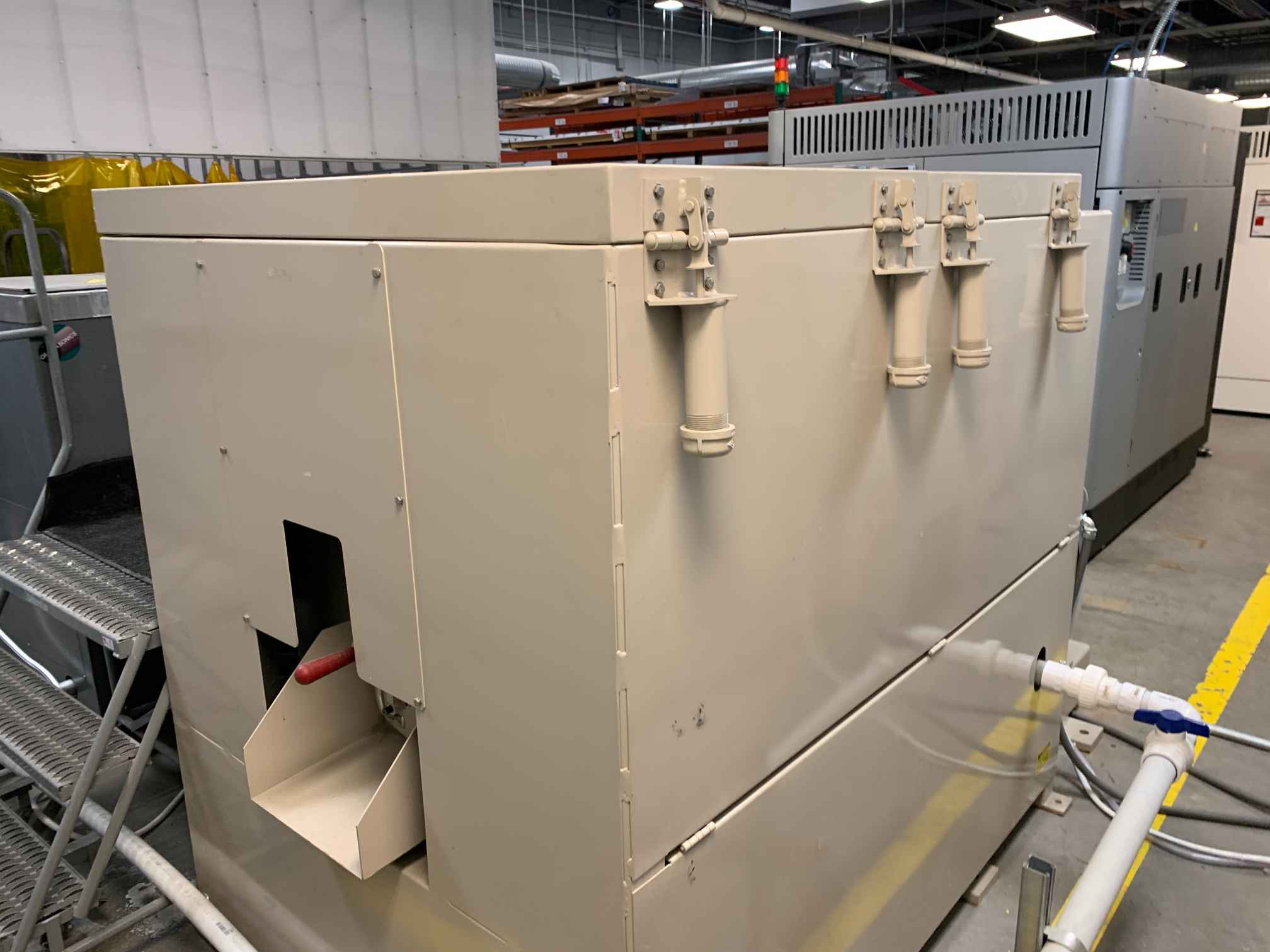 Almco V-2842S Vibratory Finishing Machine
