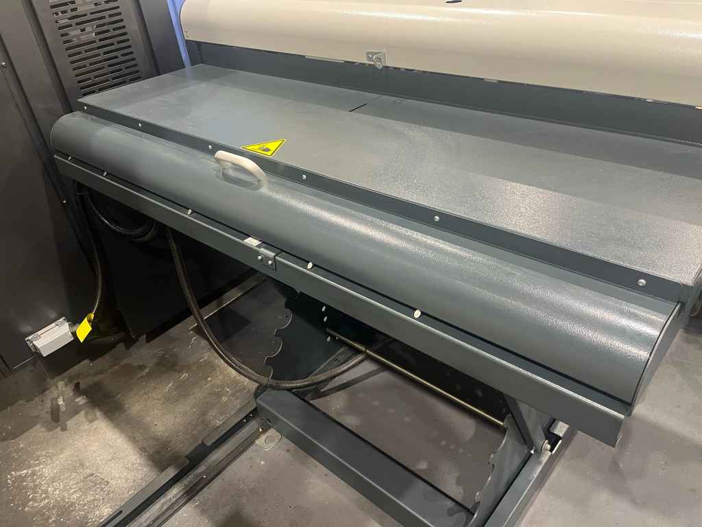 Doosan Lynx 2100A CNC Lathe, 2019 - 300 PSI, LNS Bar Feeder, Tooling Included - Image 8