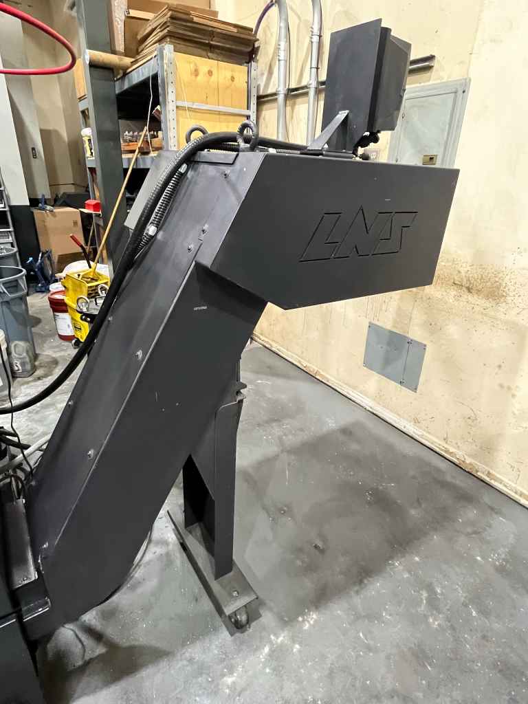 Doosan Lynx 2100A CNC Lathe, 2019 - 300 PSI, LNS Bar Feeder, Tooling Included - Image 9