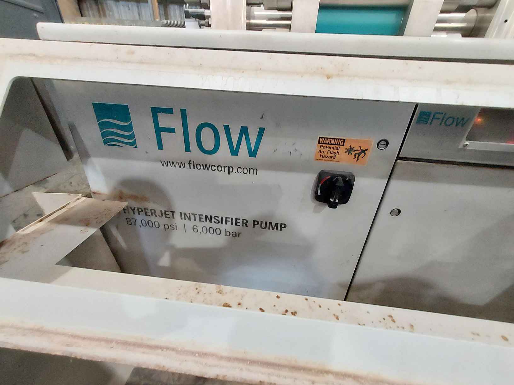 9' x 15' Flow Mach 3 Hyperjet CNC Waterjet