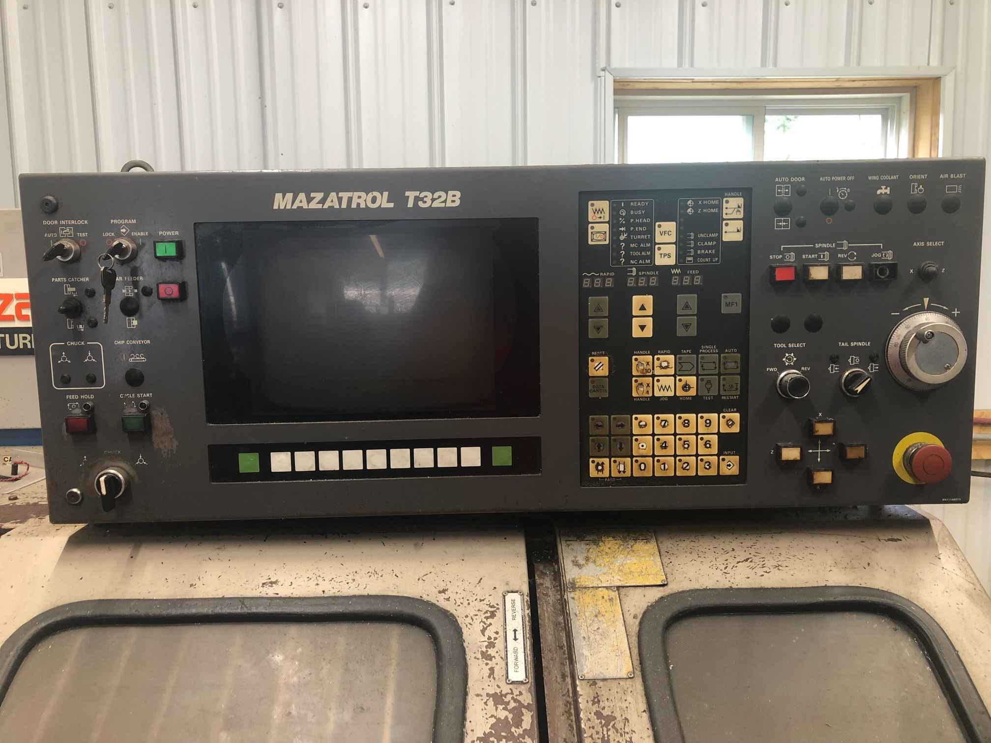 Mazak QT-8N CNC Lathe, 1994 - Tailstock Ready, Chip Conveyor - Image 4