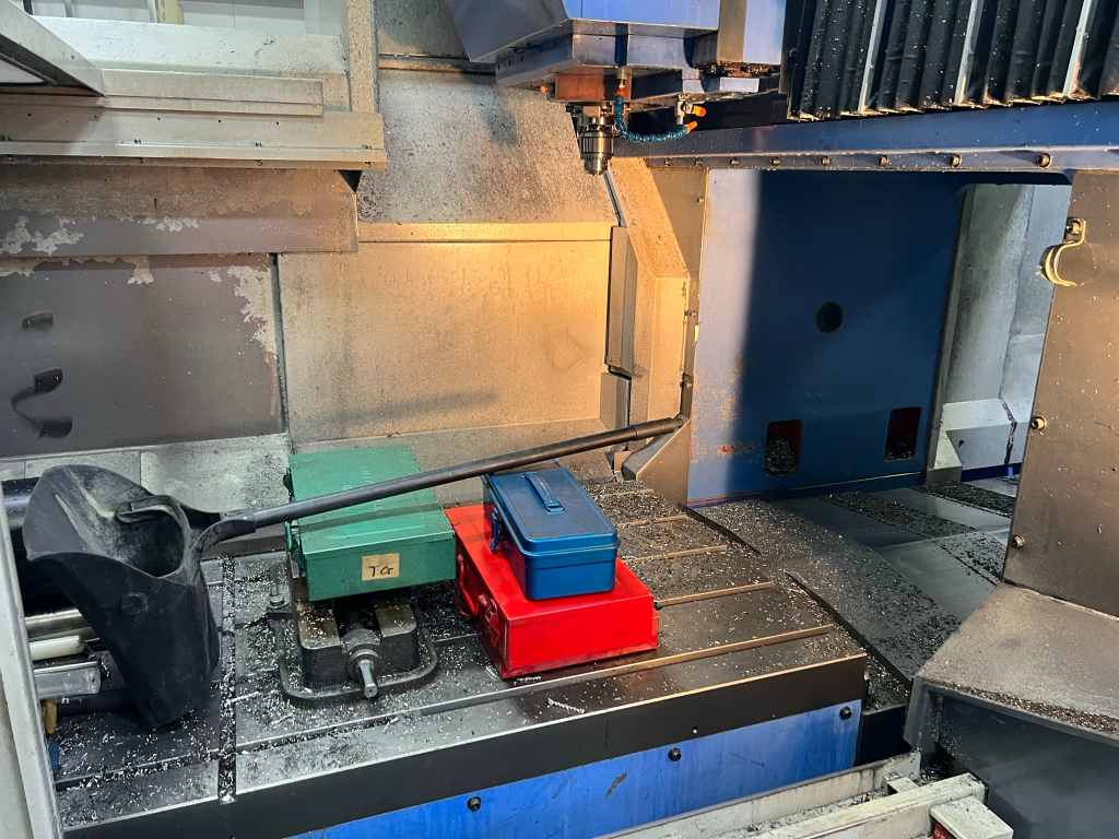 Mazak FJV-35/60 Double Column Bridge Mill VMC, 1998 - Cat 50 - Image 9