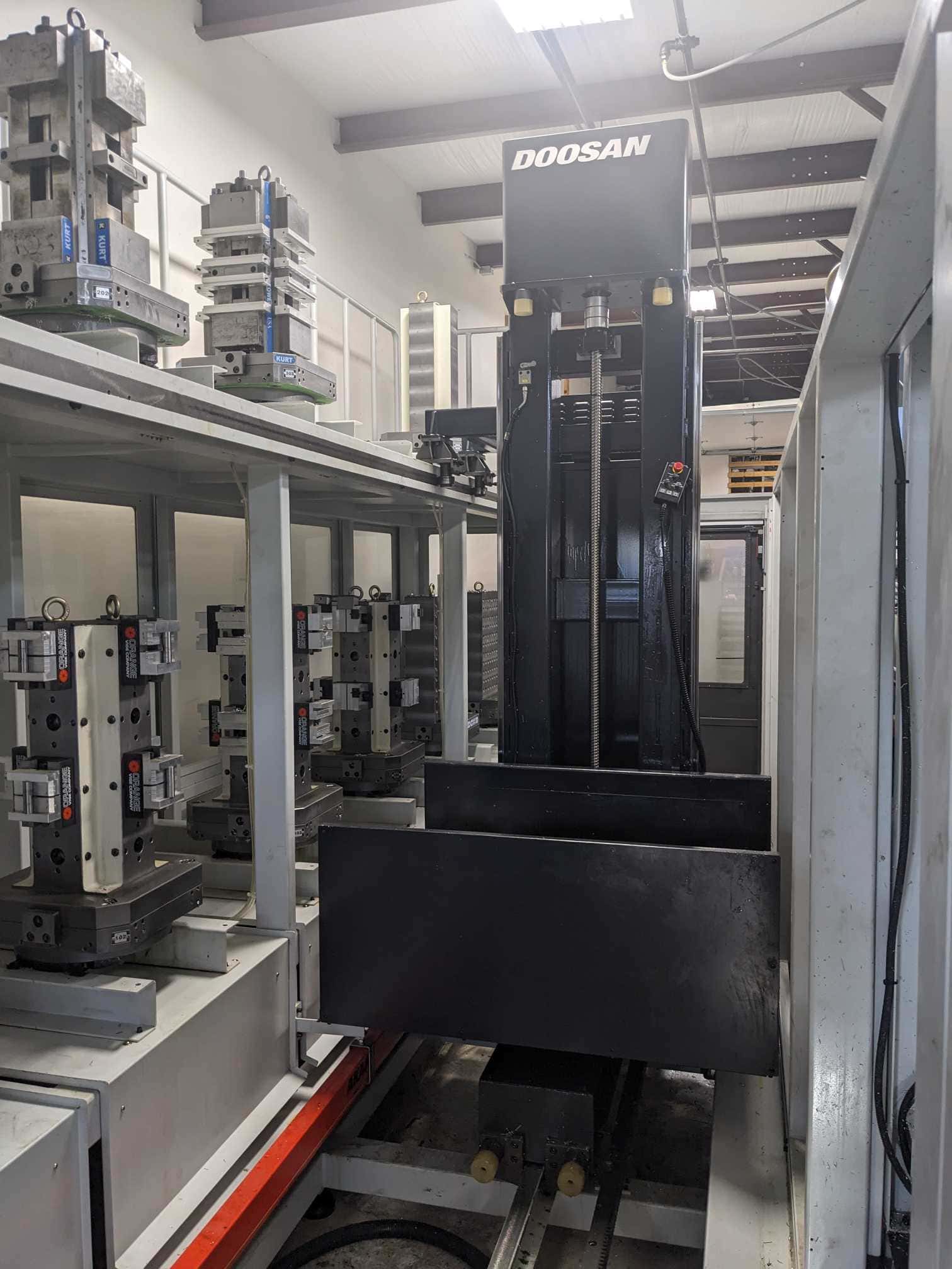 Doosan NHP 4000 CNC HMC, 2019 - 4-Axis 12 Pallet LPS, 275 Tool Matrix - Image 14