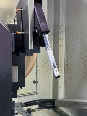 Usach 200 OD-L Dual Wheel CNC Grinder, 2014 - 42" Swing, 80" Centers, Probing, Fanuc, Fabric Filter, Chiller - Image 17