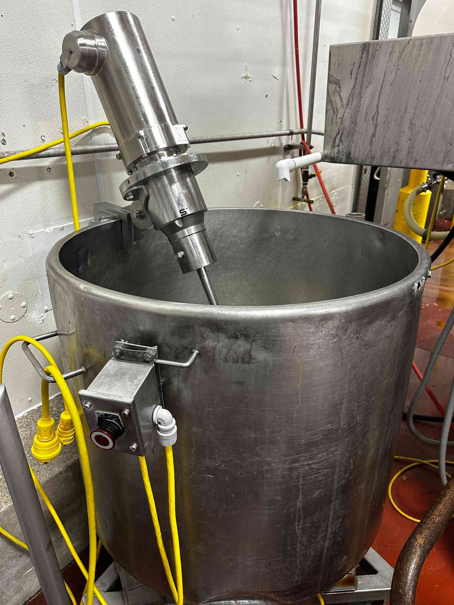 100 Gallon Stainless Steel Mixing Tank