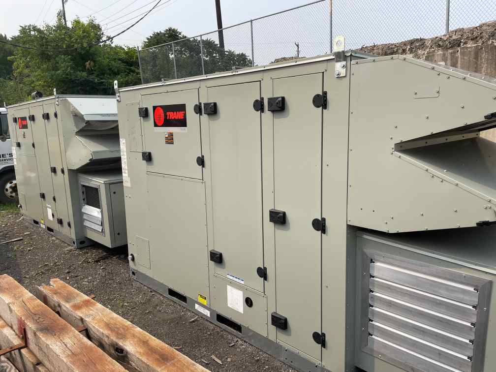 17 Ton Trane Forced Air Furnace with Cooling Unit