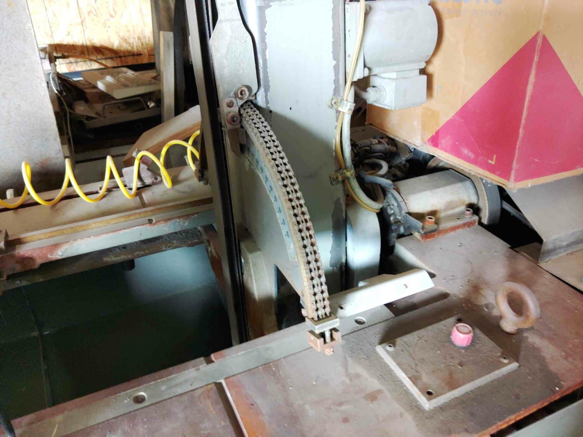18"x 22" Marvel Series 8-Mark III Vertical Band Saw