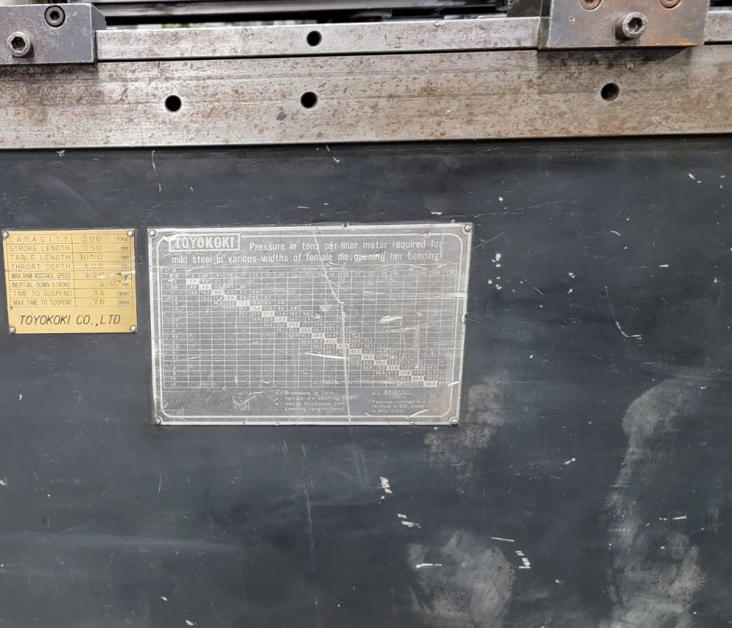 250 Ton X 10’ Toyokoki Hyb-250 Press Brake