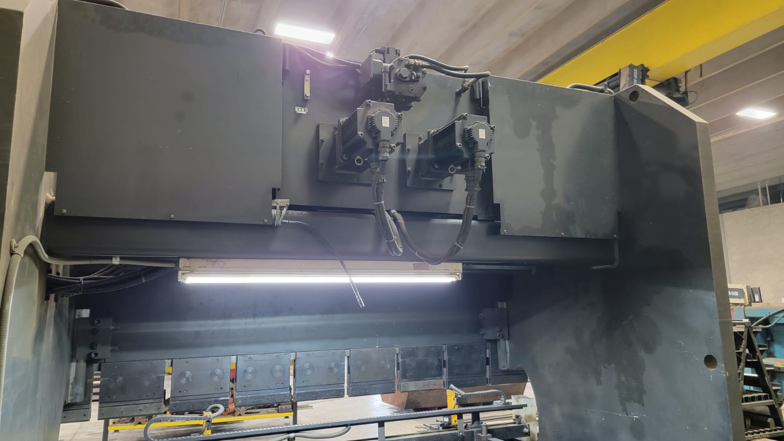 250 Ton X 10’ Toyokoki Hyb-250 Press Brake