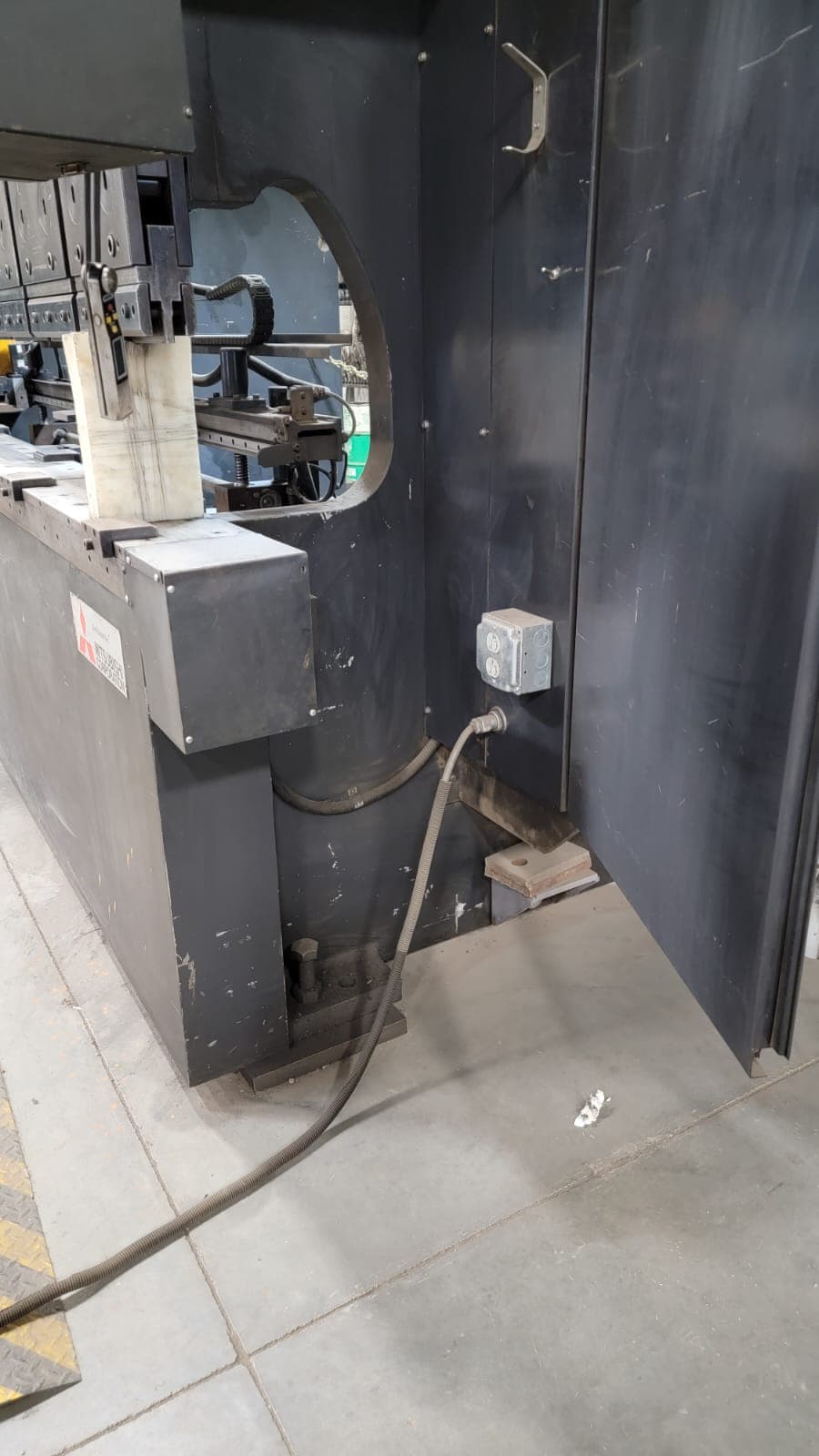 250 Ton X 10’ Toyokoki Hyb-250 Press Brake
