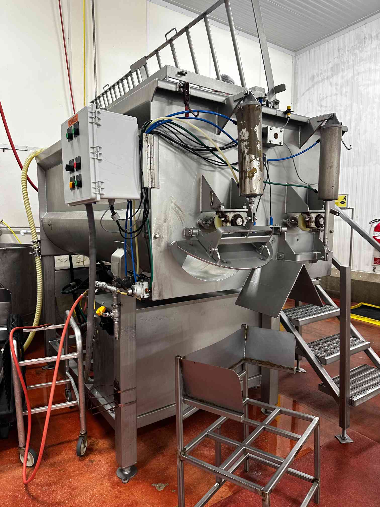 84 CF AMFEC 510 Stainless Steel Ribbon Blender