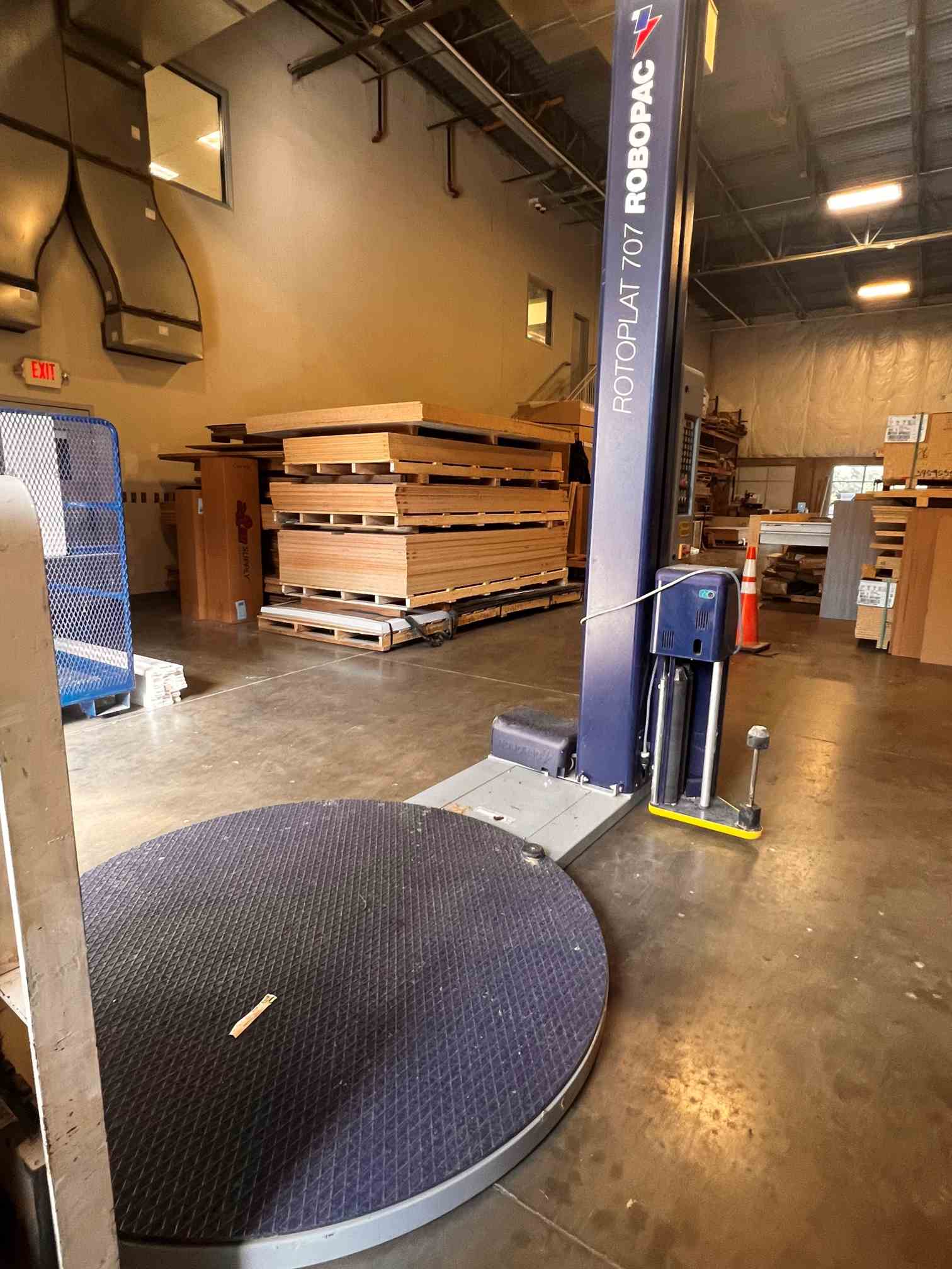 Robopak Rotoplat 707.1 PVS Stretch Wrapping Machine