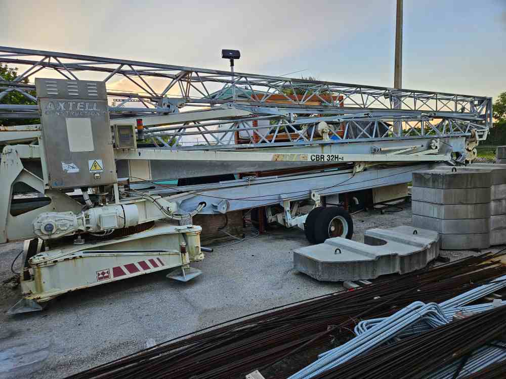 TeRex COMEDIL CBR 32H-4 Self Erecting Tower Crane
