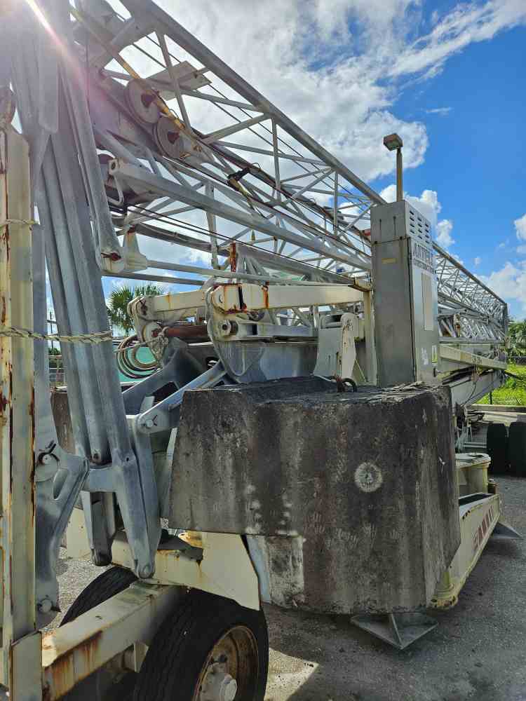 TeRex COMEDIL CBR 32H-4 Self Erecting Tower Crane