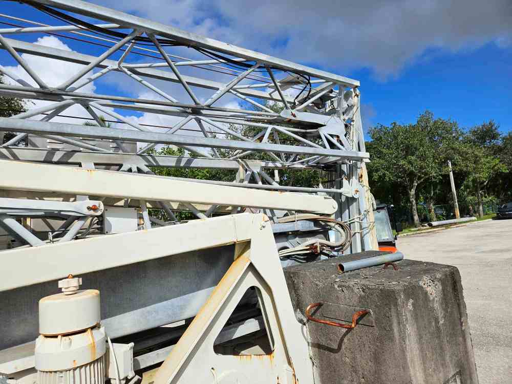TeRex COMEDIL CBR 32H-4 Self Erecting Tower Crane