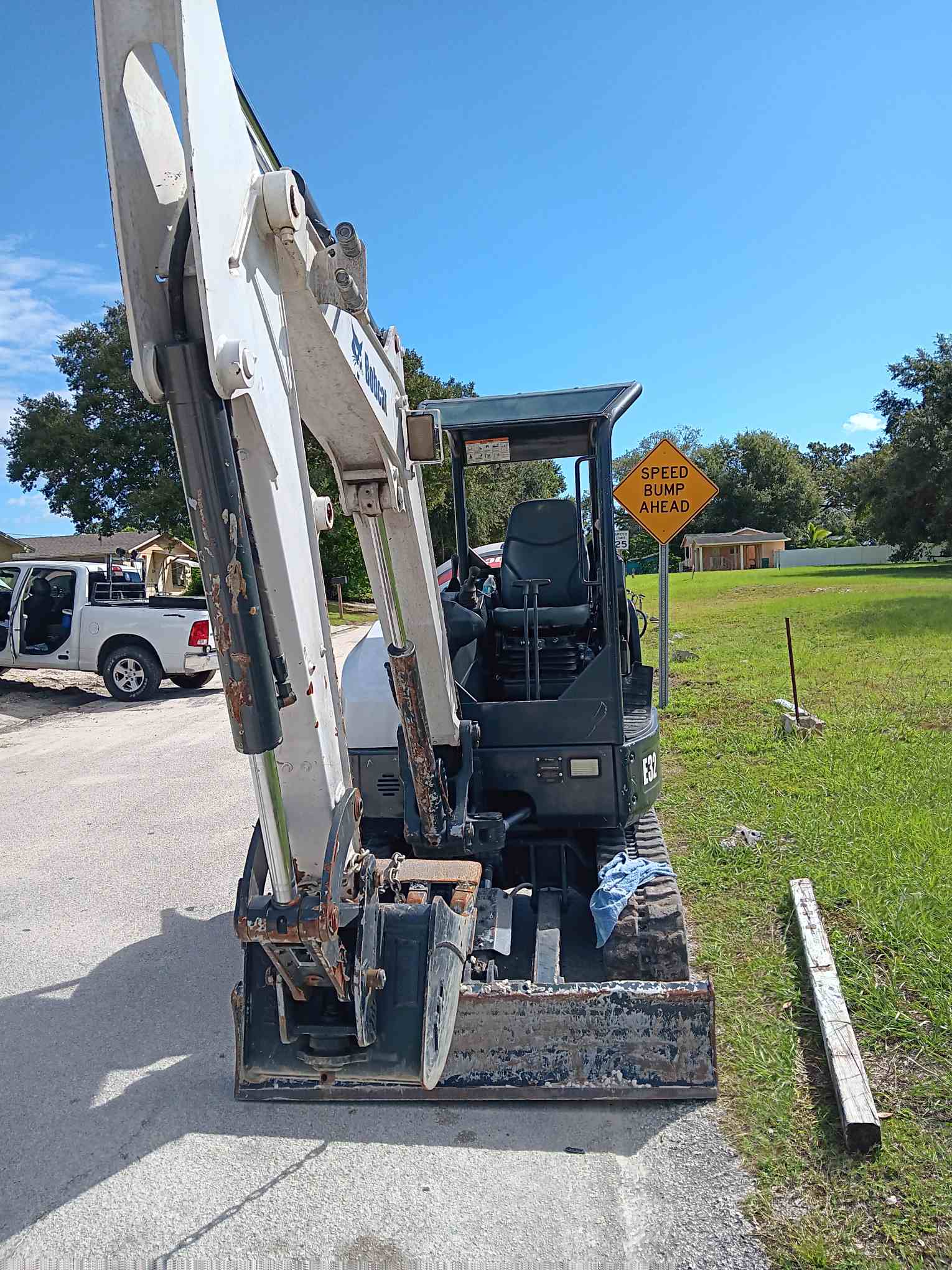 Bobcat E32i Mini Excavator