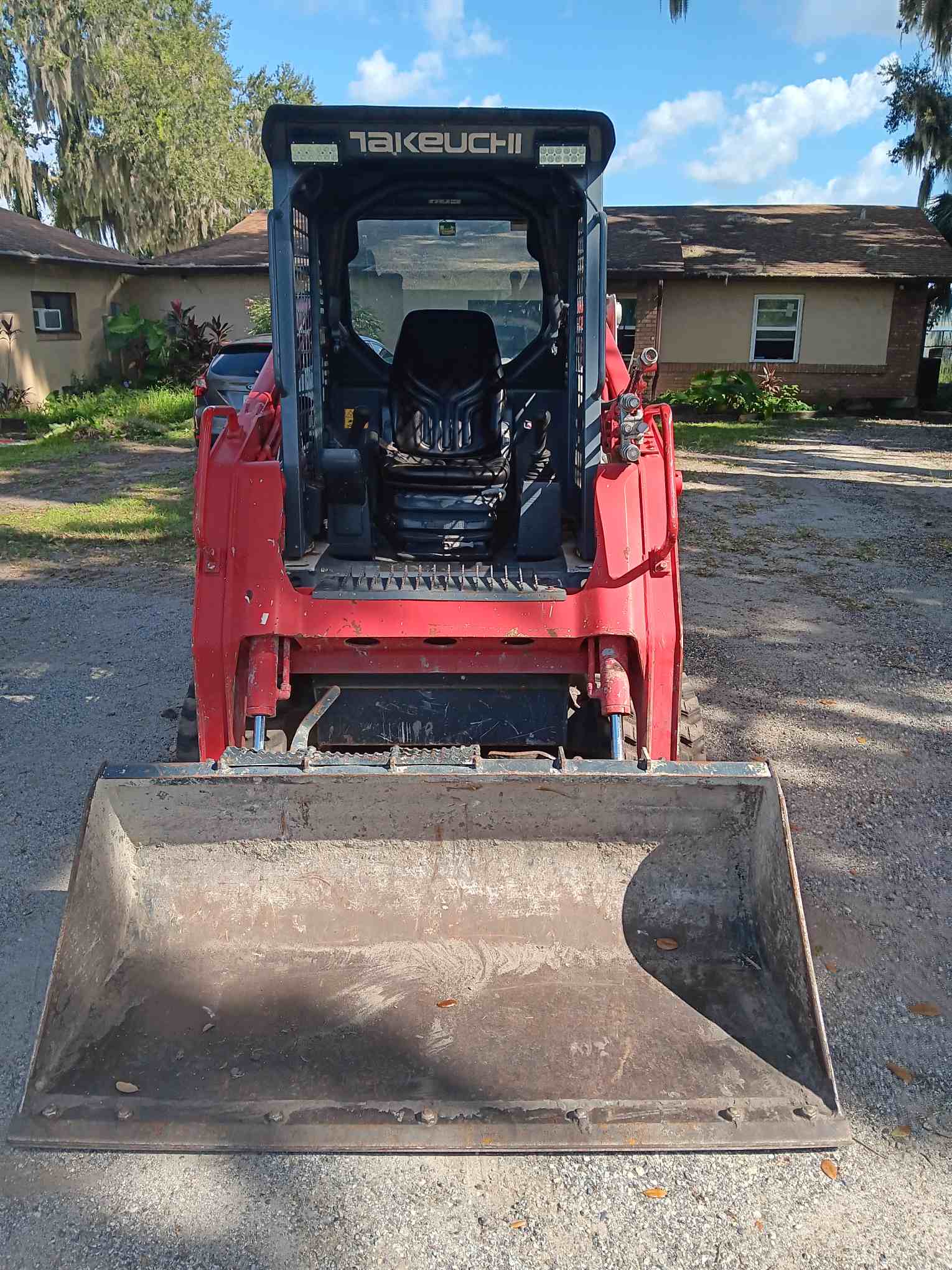 Takeuchi TL8 Track Skid Steer
