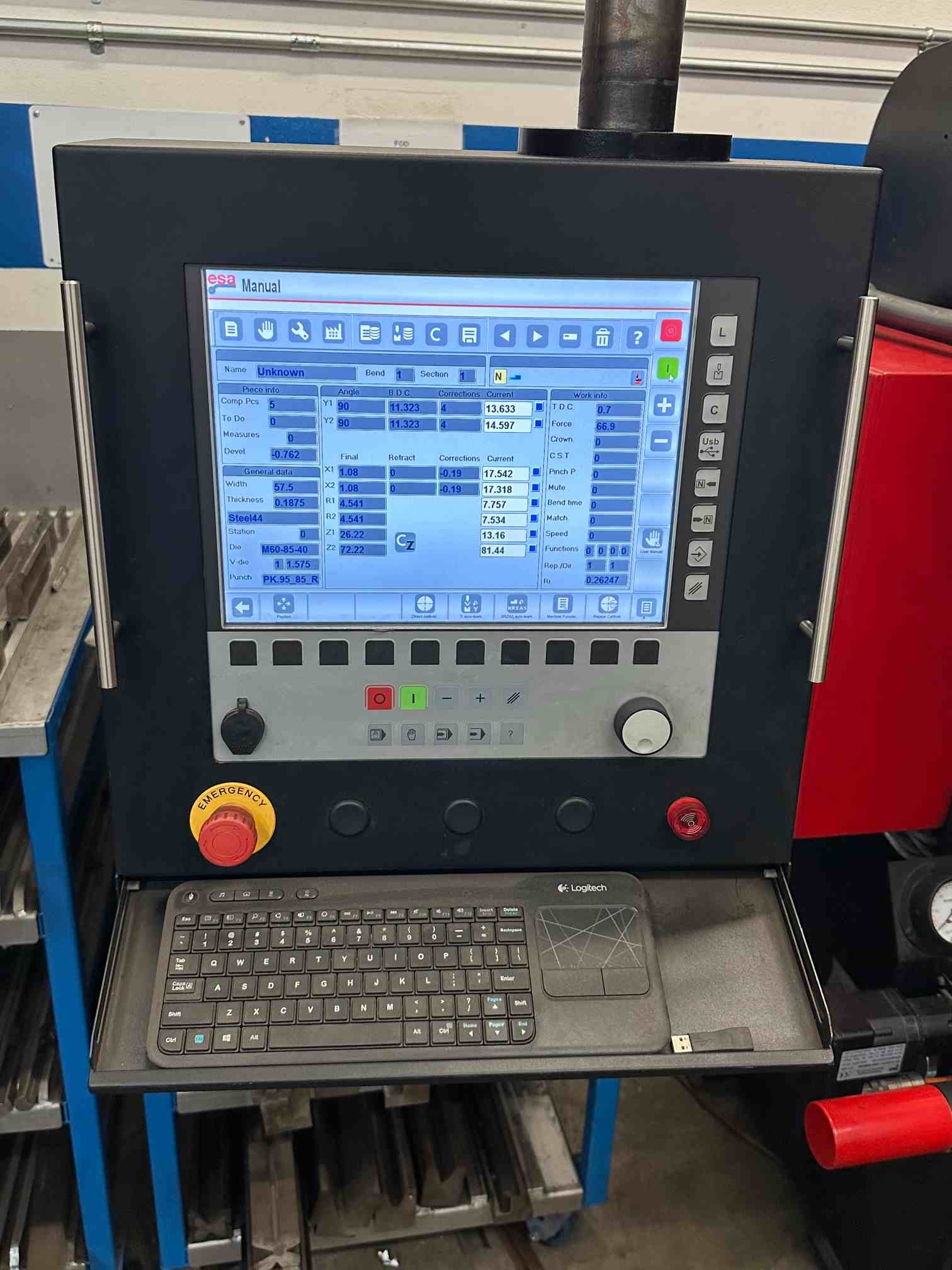 88 Ton x 8' Amada RG-80 CNC Press Brake