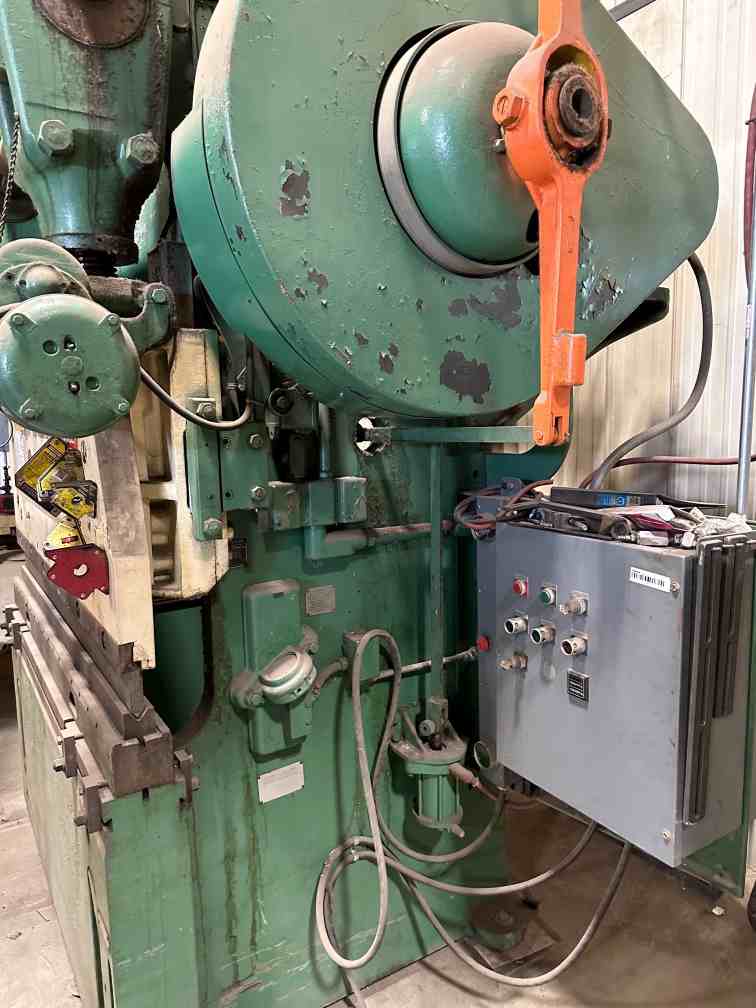 90 Ton x 4' Cincinnati Mechanical Press Brake