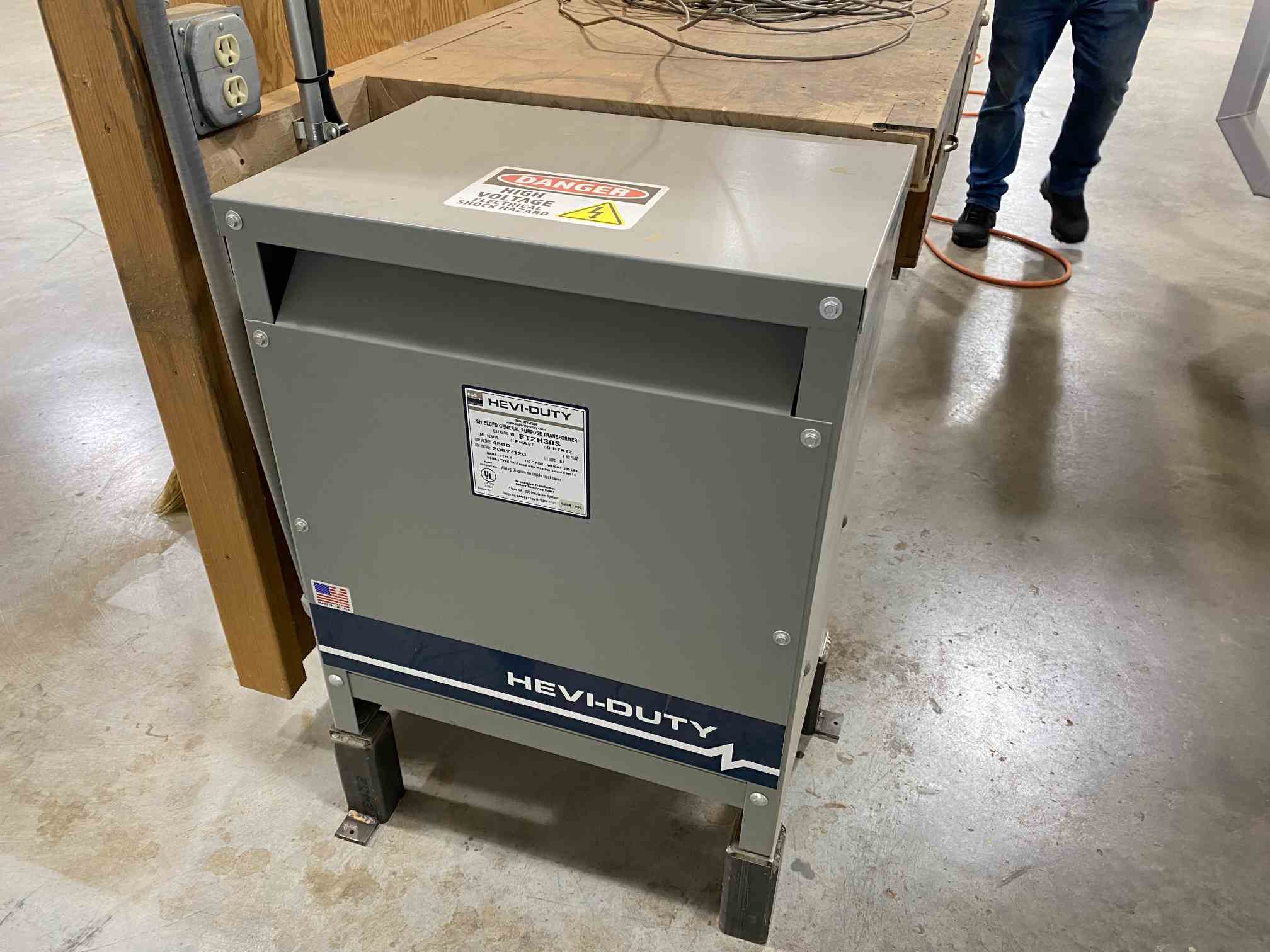 Jondal BR-80-100 CNC Bridge Mill