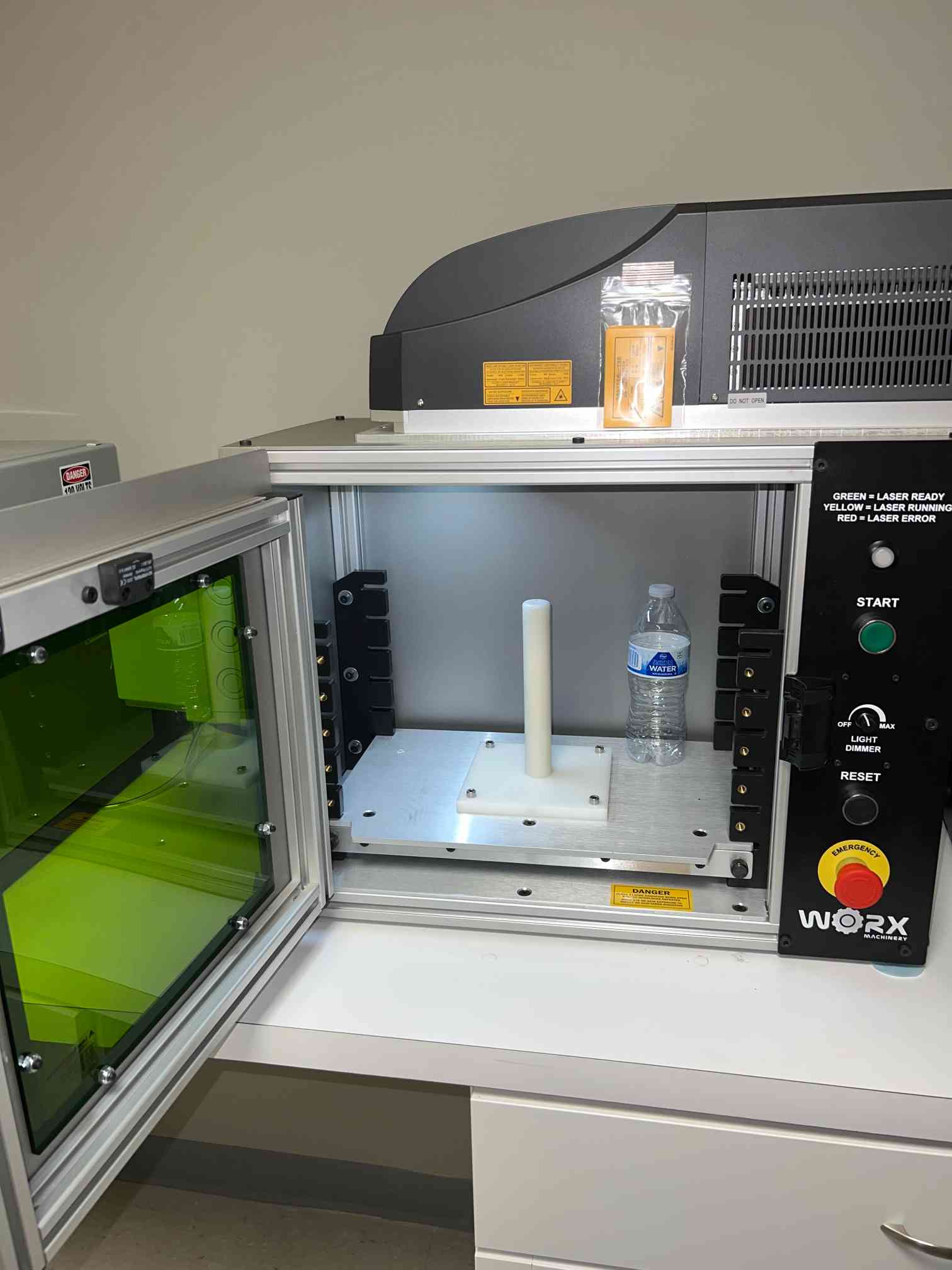 Keyence ML-Z9610 3 Axis CO2 Laser Cutting System