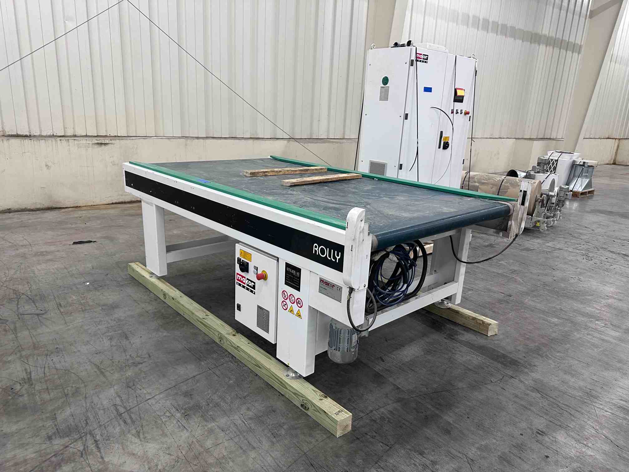 Makor K-Two Panel Automatic Reciprocating Spraying System