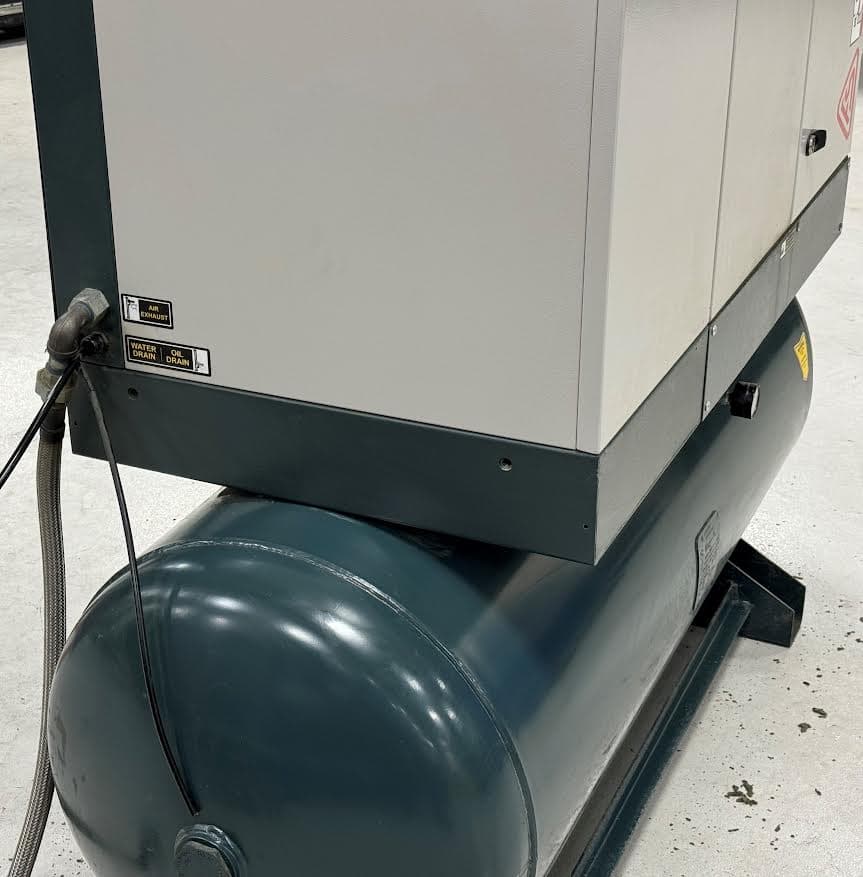 20 HP FS Curtis Rotary Screw Air Compressor NX B15