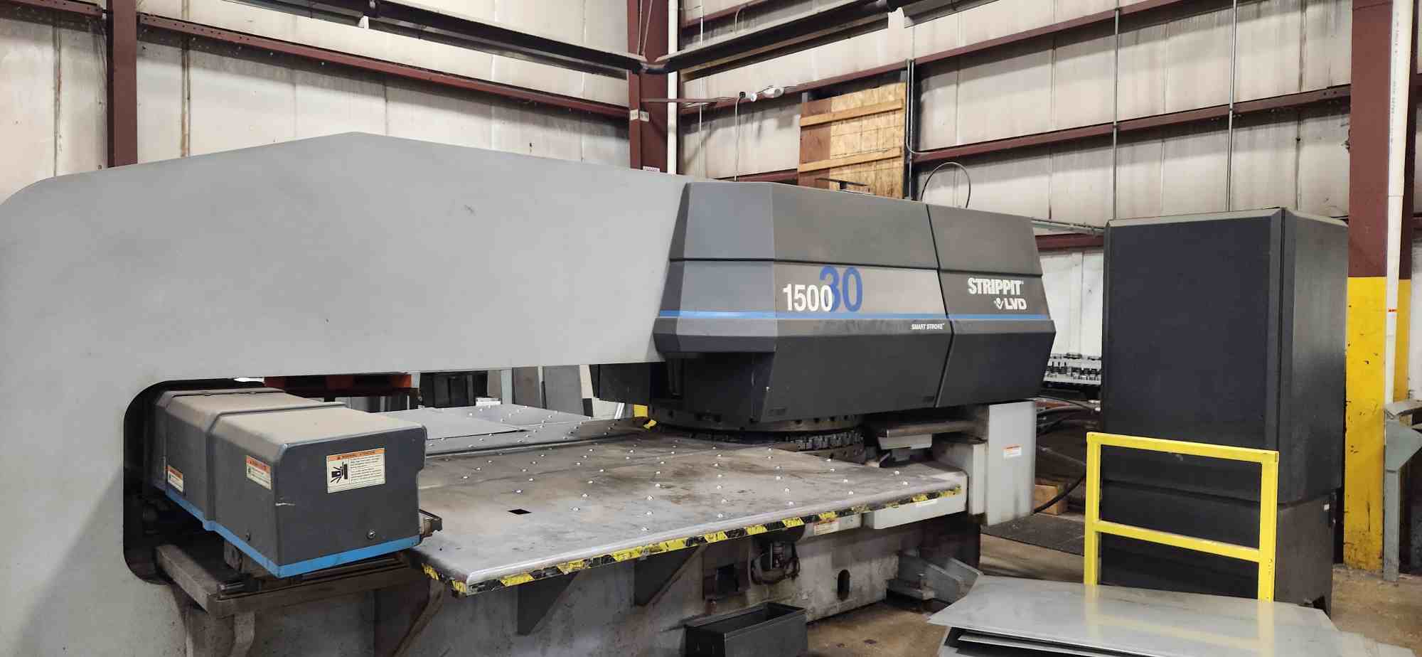 Strippit 1500 H-30 30 Ton Turret Punch Press