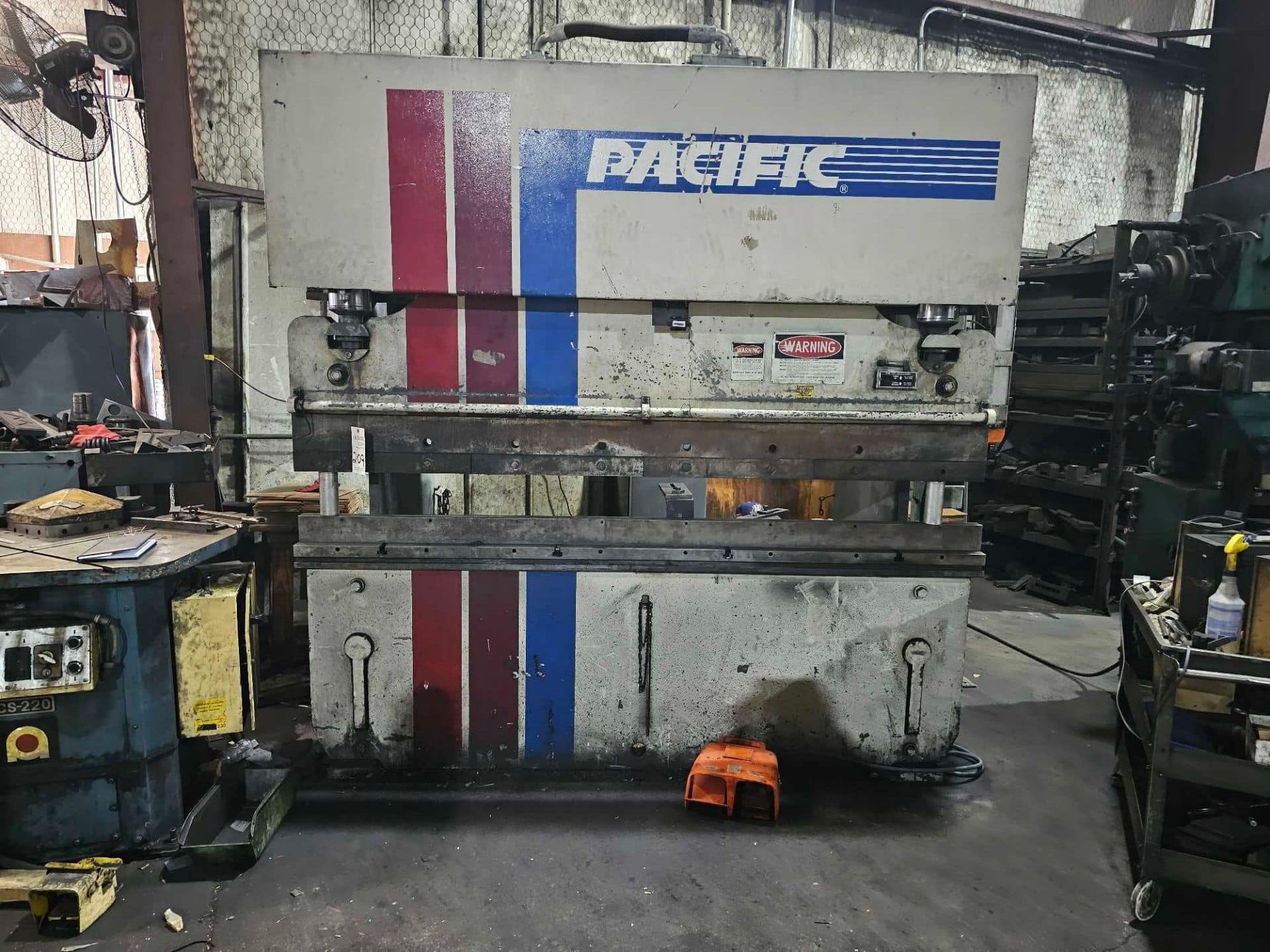 pacific-90-ton-by-8ft-press-brake-j90-8-pedestal pacific 90 ton x 8ft press brake j90-8 pedestal