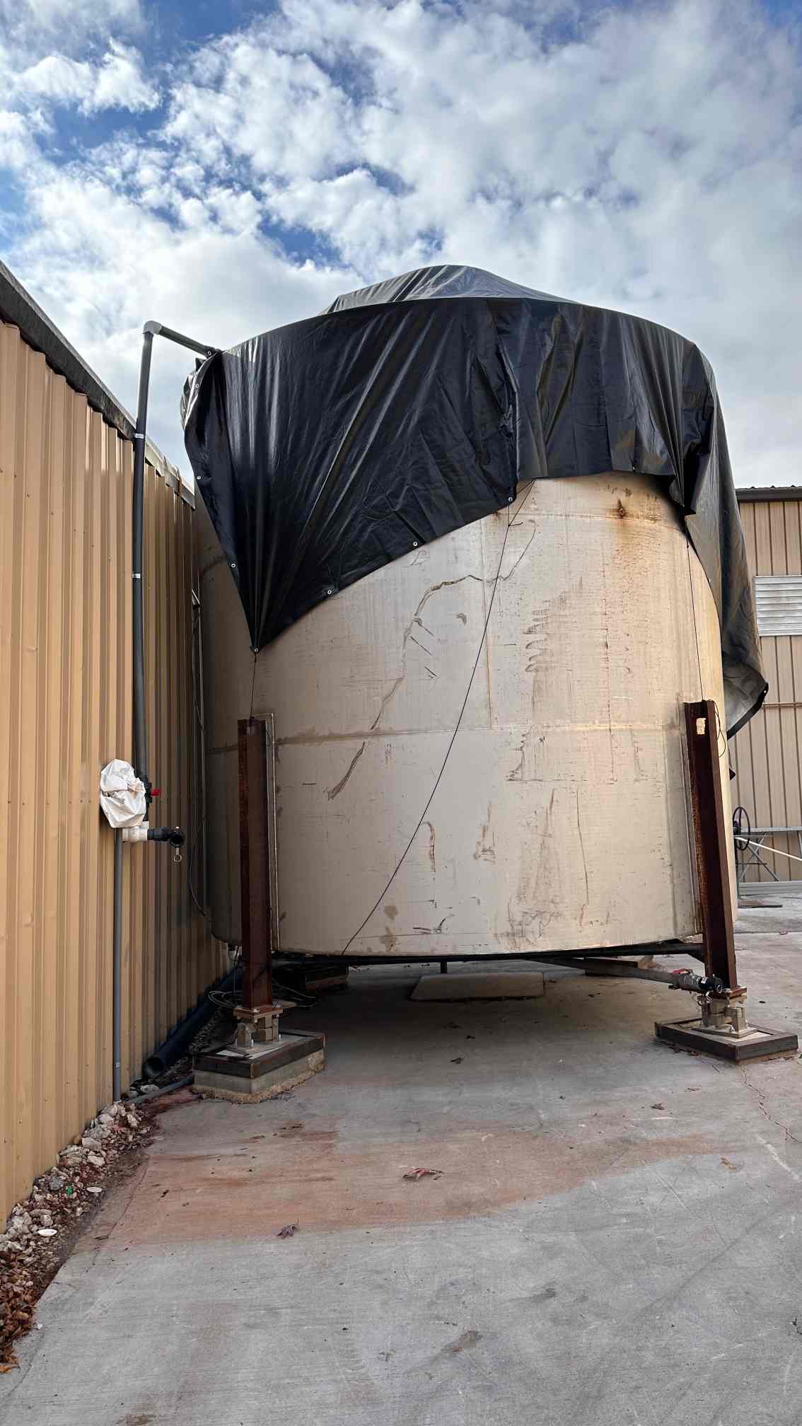 10,000 Gallon Stainless Steel Liquid Mixing Tank