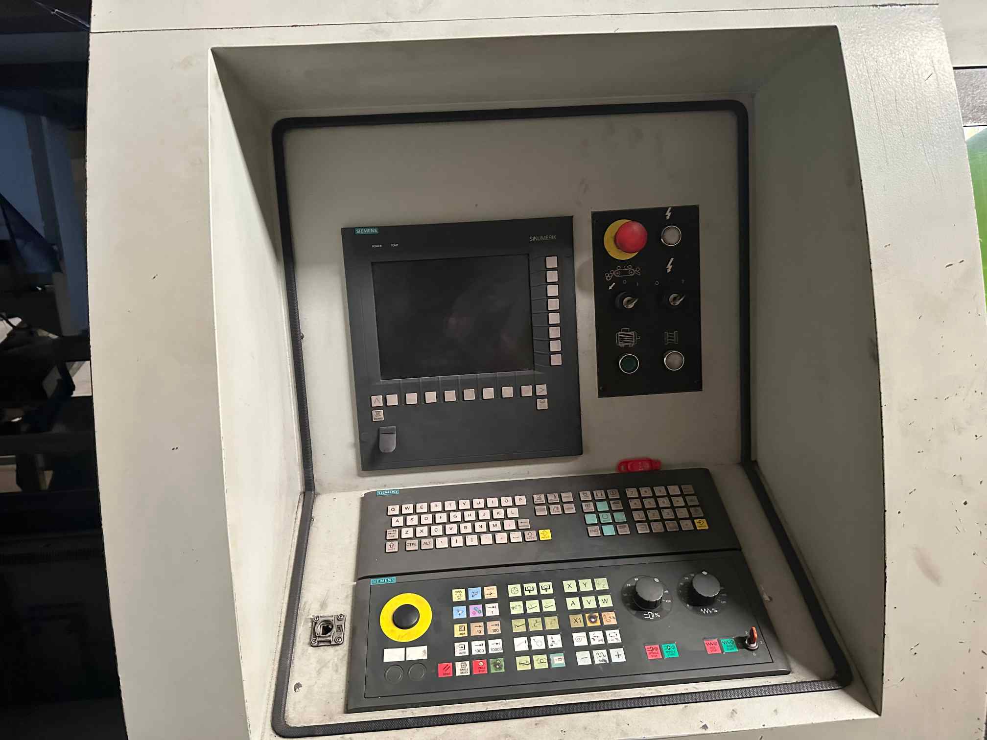 2000 Watt BLM LT Fiber Tube Laser