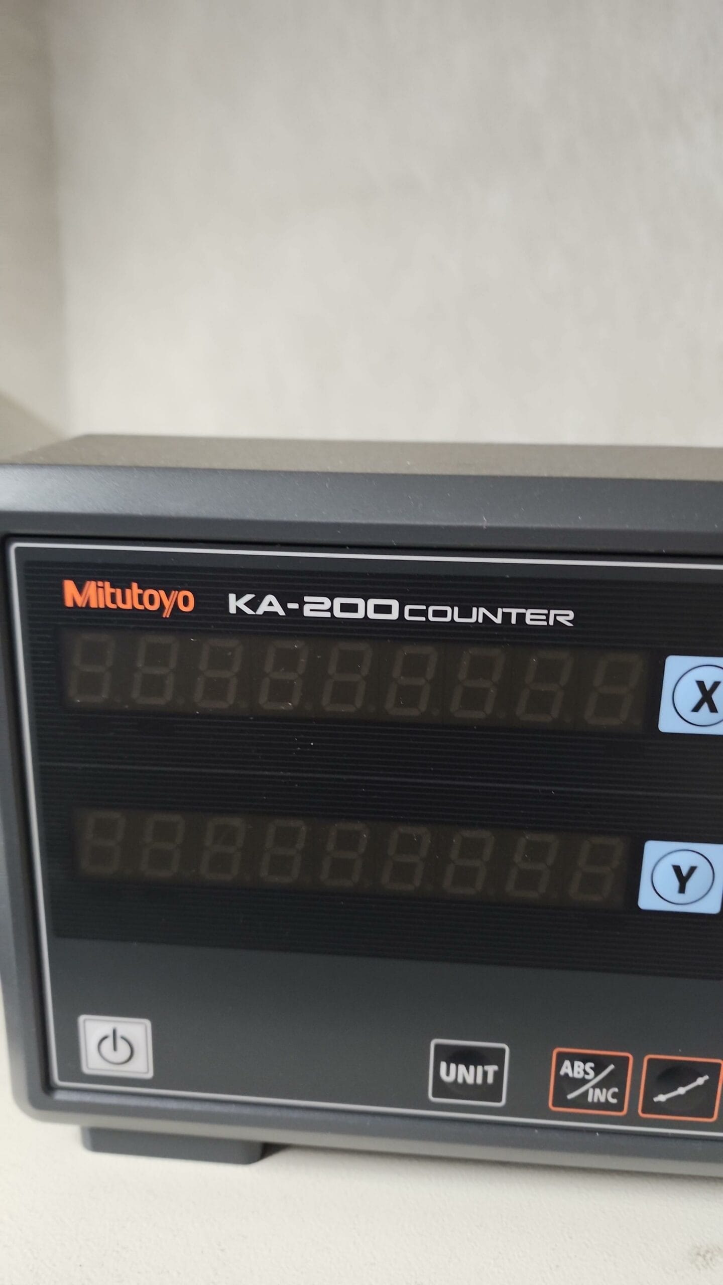Mitutoyo PH-A14 Optical Comparator with Mitutoyo KA-200 Counter